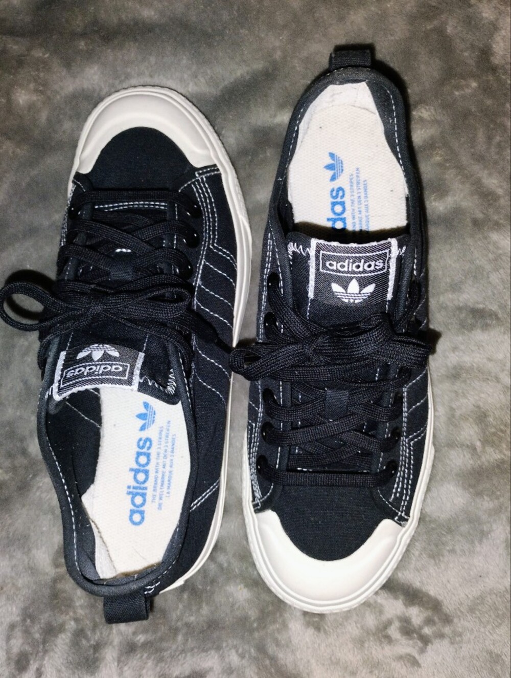 Adidas Black and White Canvas Low-Top 45 Size 9